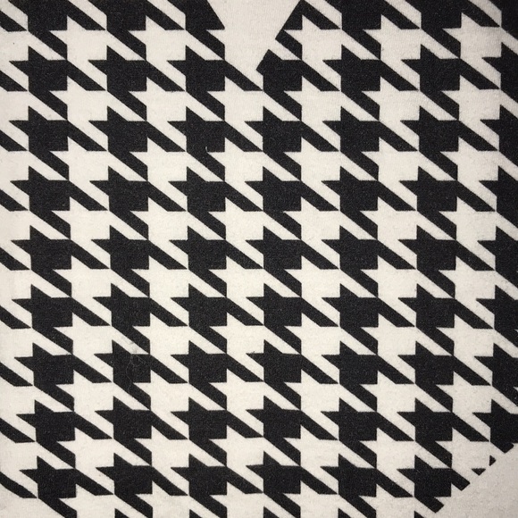 Women’s Heart Tee - Picture 2 of 6